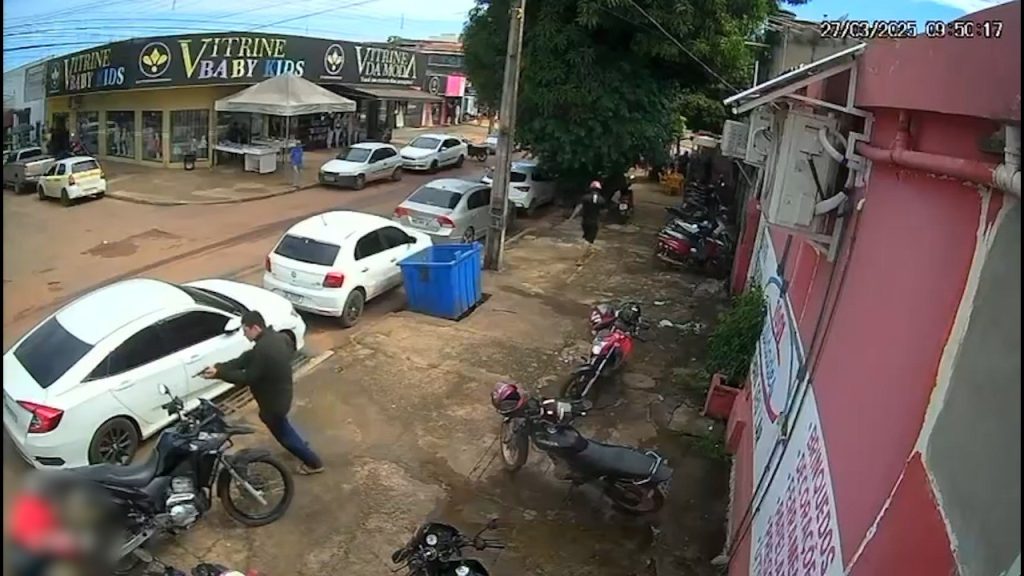 Vídeo mostra momento em que motociclista é morto a tiros durante discussão em Taquaralto