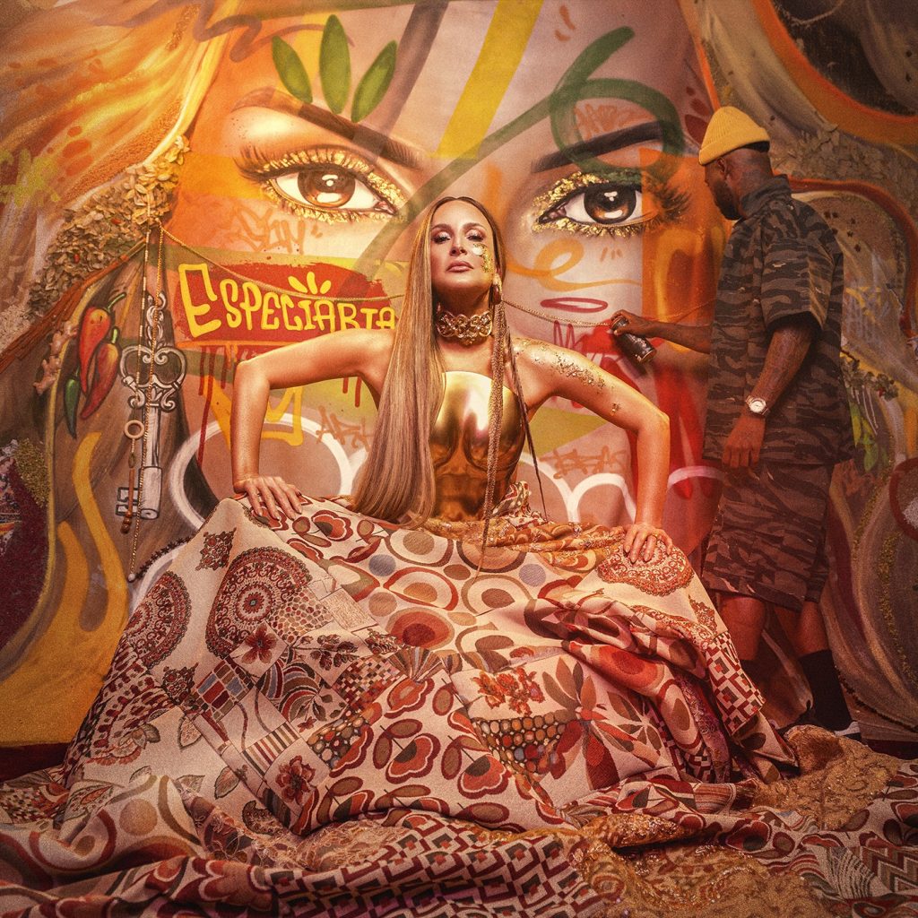 Claudia Leitte aposta em faixas serenas ao completar o álbum ‘Especiarias’