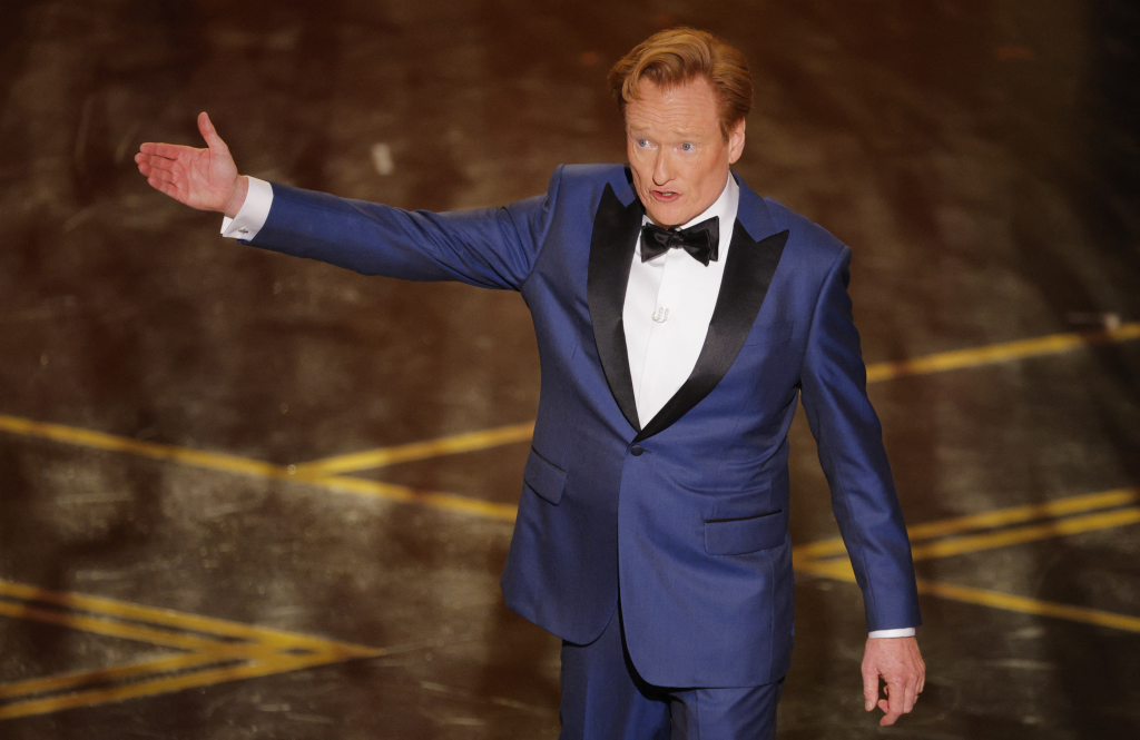 Oscar 2027 vai ser apresentado por Conan O’Brien, em seu terceiro ano consecutivo à frente da premiação