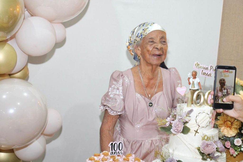 Moradora do TO completa 100 anos e revela sua receita para longevidade: ‘Rezar e ter muita fé’