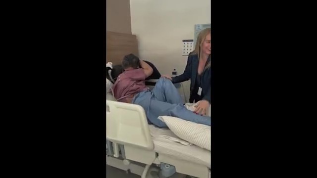 ‘Virou camarote da Preta’: filme revela rotina de visitas de Ivete, Huck e mais famosos a Preta Gil no hospital