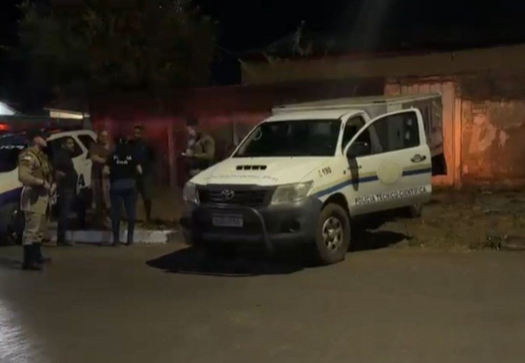 Homem é encontrado morto dentro de casa no interior do TO após moradores sentirem mau cheiro
