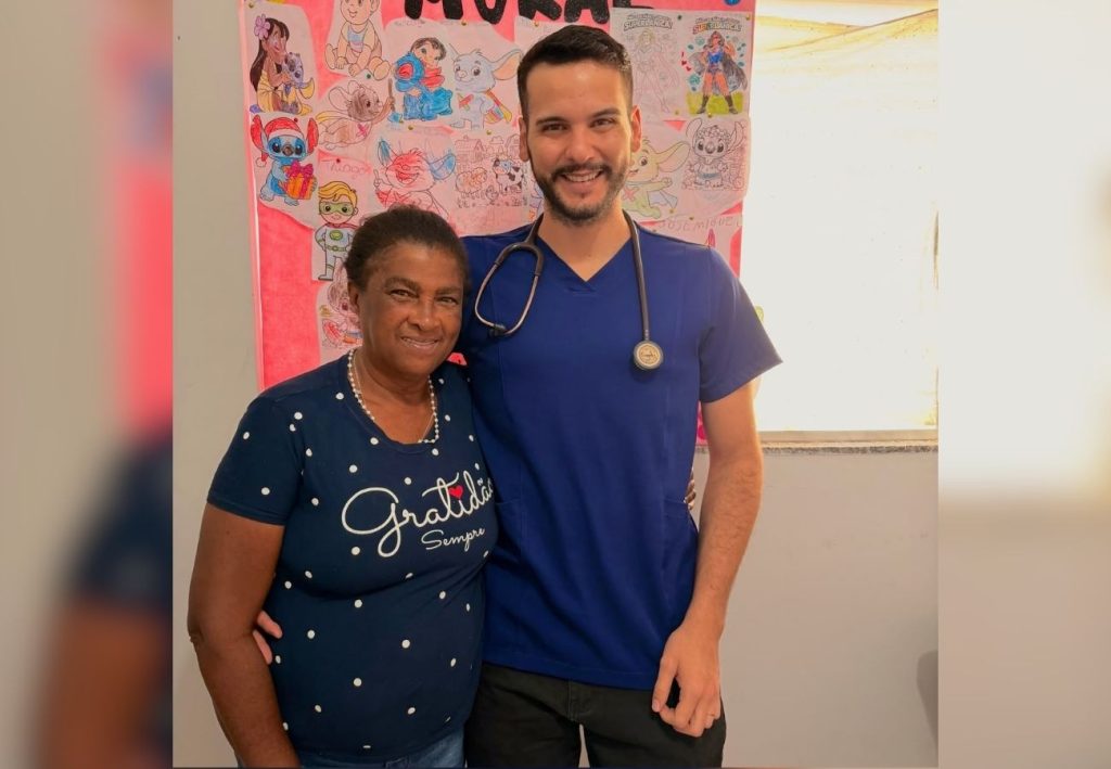 ‘Não tive coragem de ir lá de novo’, diz médico após despedida emocionante de crianças em posto de saúde