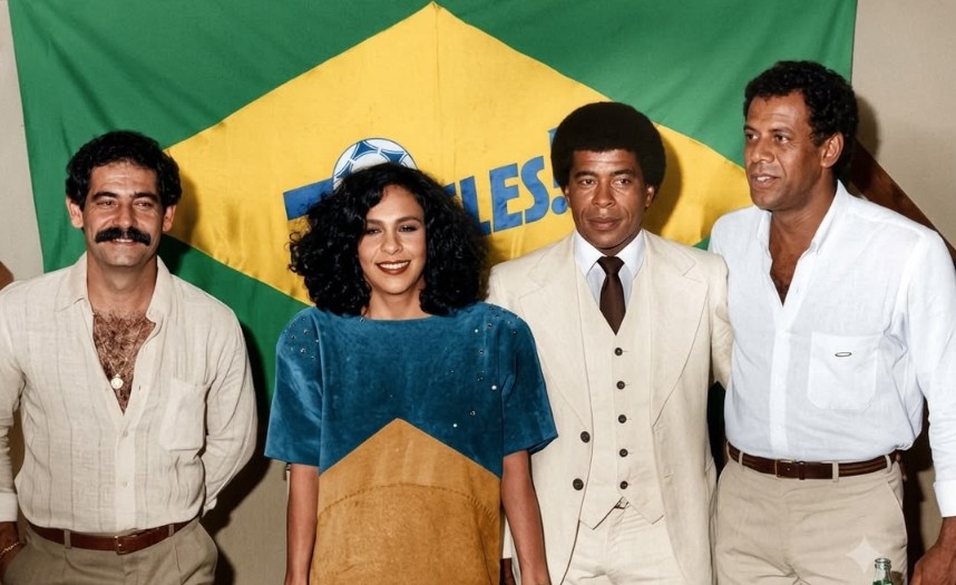 Relembre como Gal Costa entrou em campo há 40 anos para incentivar a Seleção Brasileira na Copa de 1986